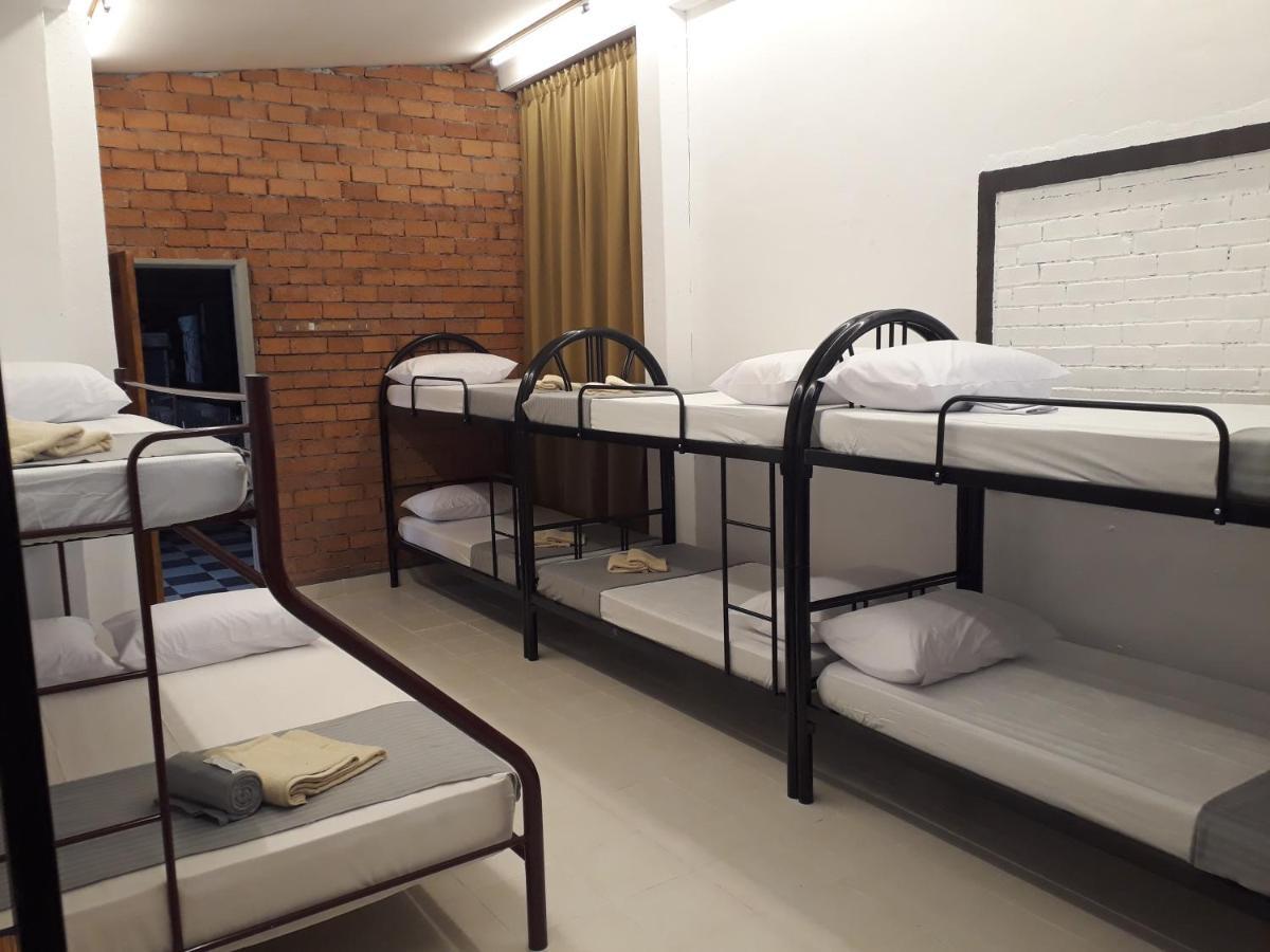 Dorm Master Hostel Padang Mat Sirat Εξωτερικό φωτογραφία