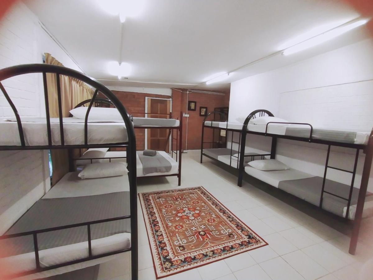 Dorm Master Hostel Padang Mat Sirat Εξωτερικό φωτογραφία